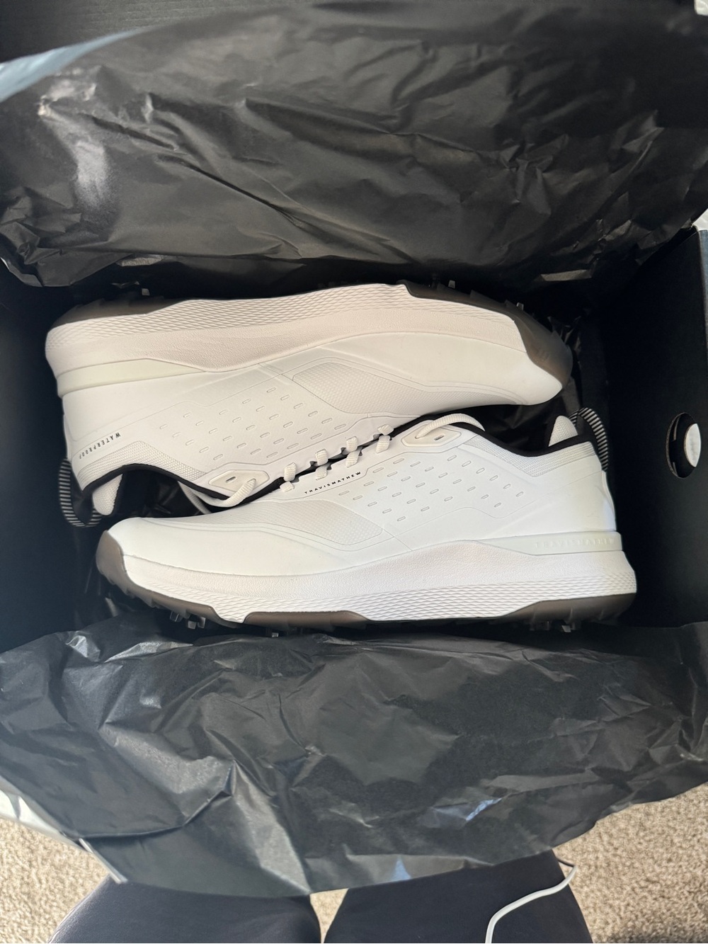 Travis Mathew The NuAge Mega - White
